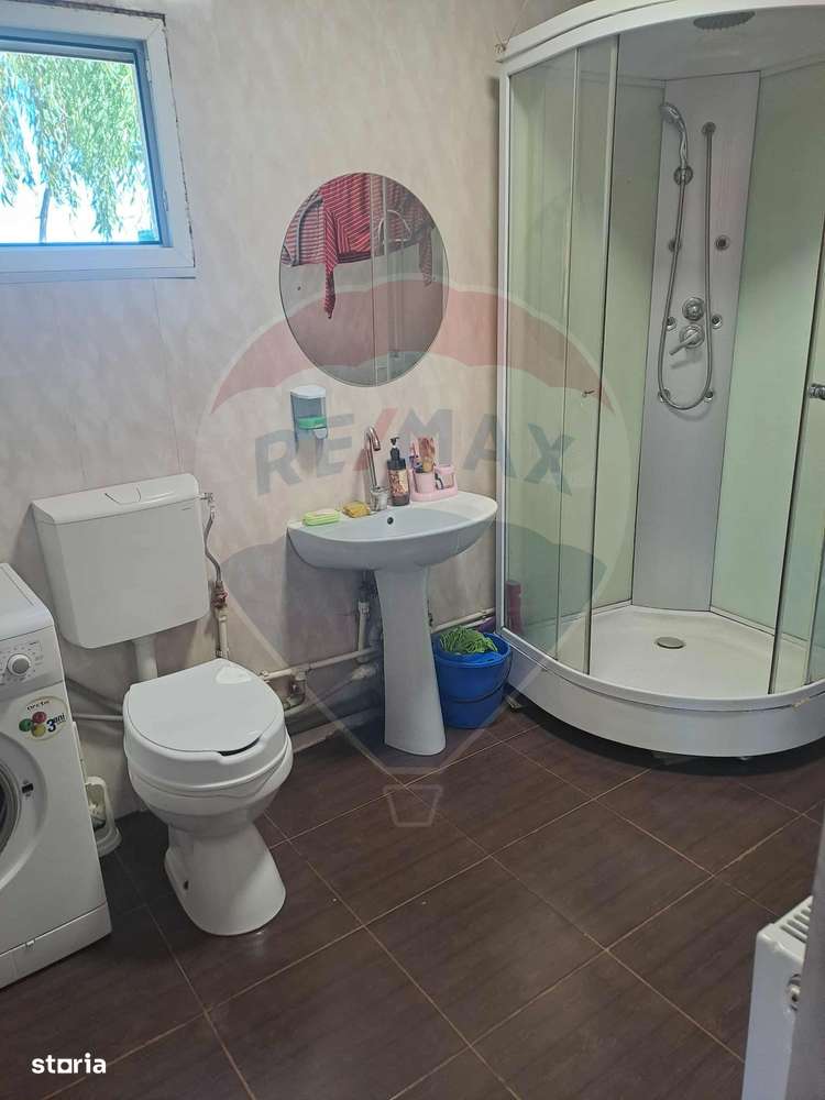 Casă / Vilă cu 5 camere de vânzare-3