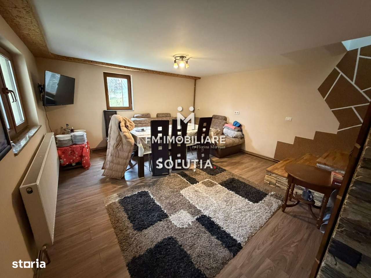 Casă de  vânzare cu vedere panoramică-12