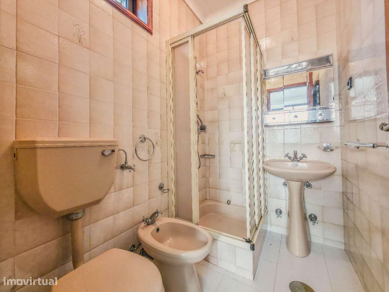 Moradia em Arcozelo — Elegância, Espaço e Proximidade ao Mar-32
