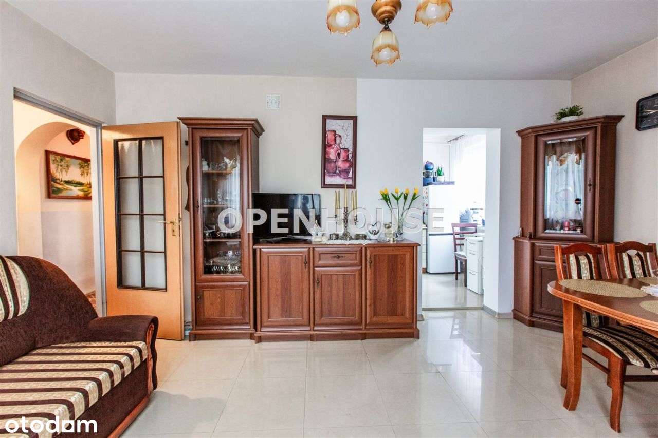 Wolnostojący z dwoma garażami.Przy Pkp Legionowo-3