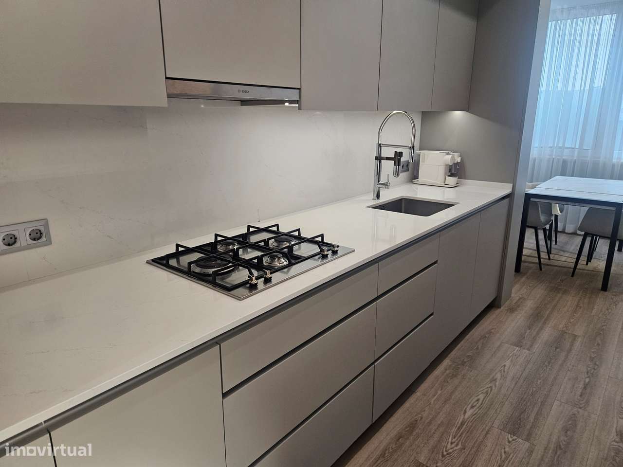 Vendo T2 Completamente remodelado Cascais-19