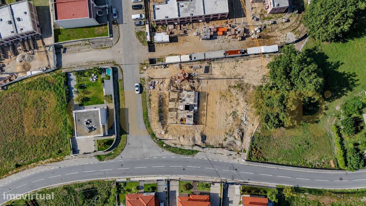 Apartamento T3 com jardim privativo em Fonte Arcada-9