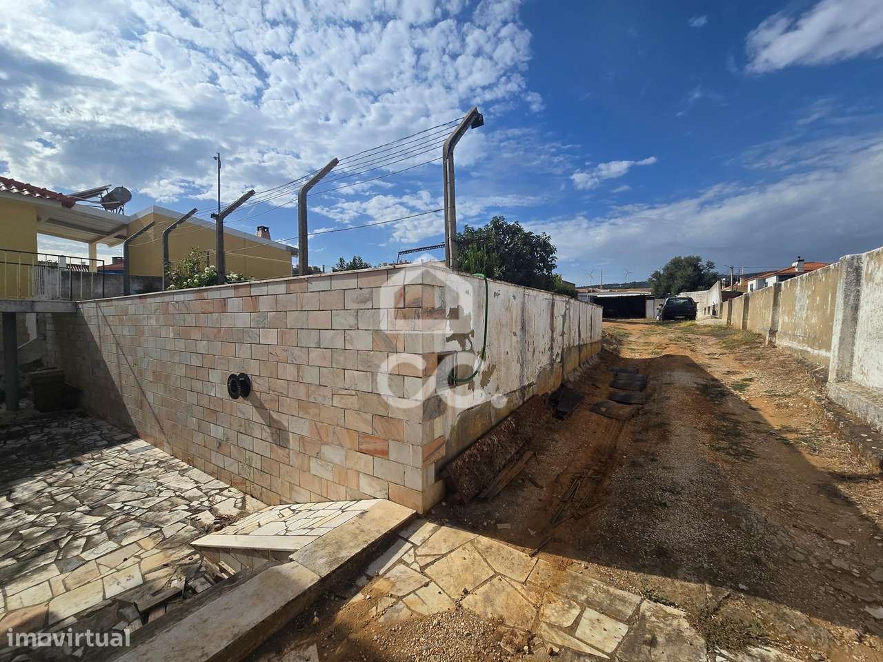 Moradia T3 com Garagem e Lote de 1110 m² – São Julião do Tojal, Loures-12