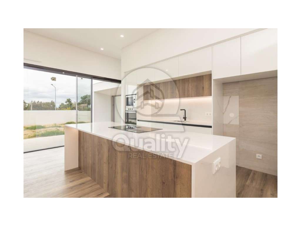 Moradia Isolada T4 em Quinta do Anjo - Grande imagem: 4/40