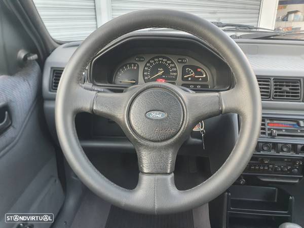 Ford Fiesta 1.6 Turbo - 21