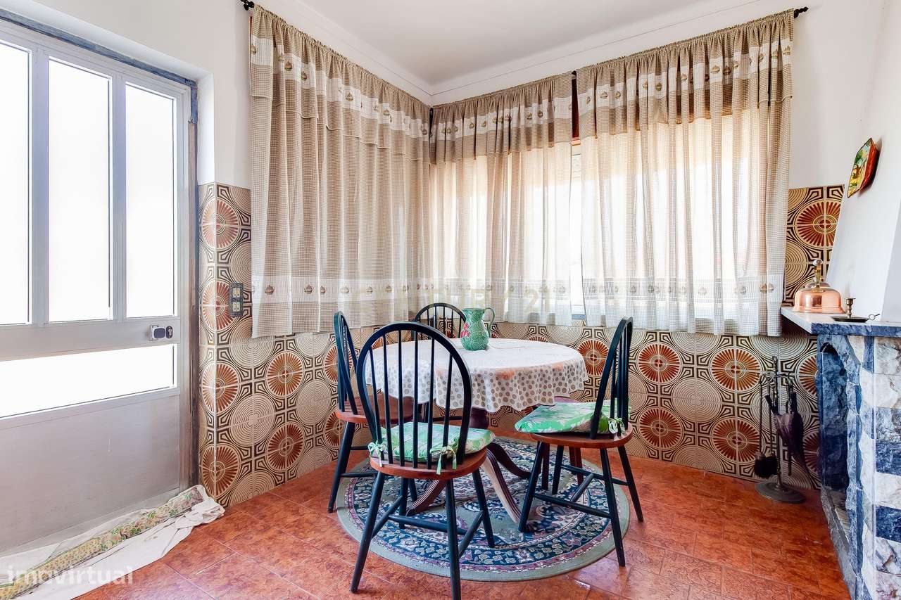 Moradia com Anexos, Armazém e Terreno Agrícola ,São Vicente do Paul –-8