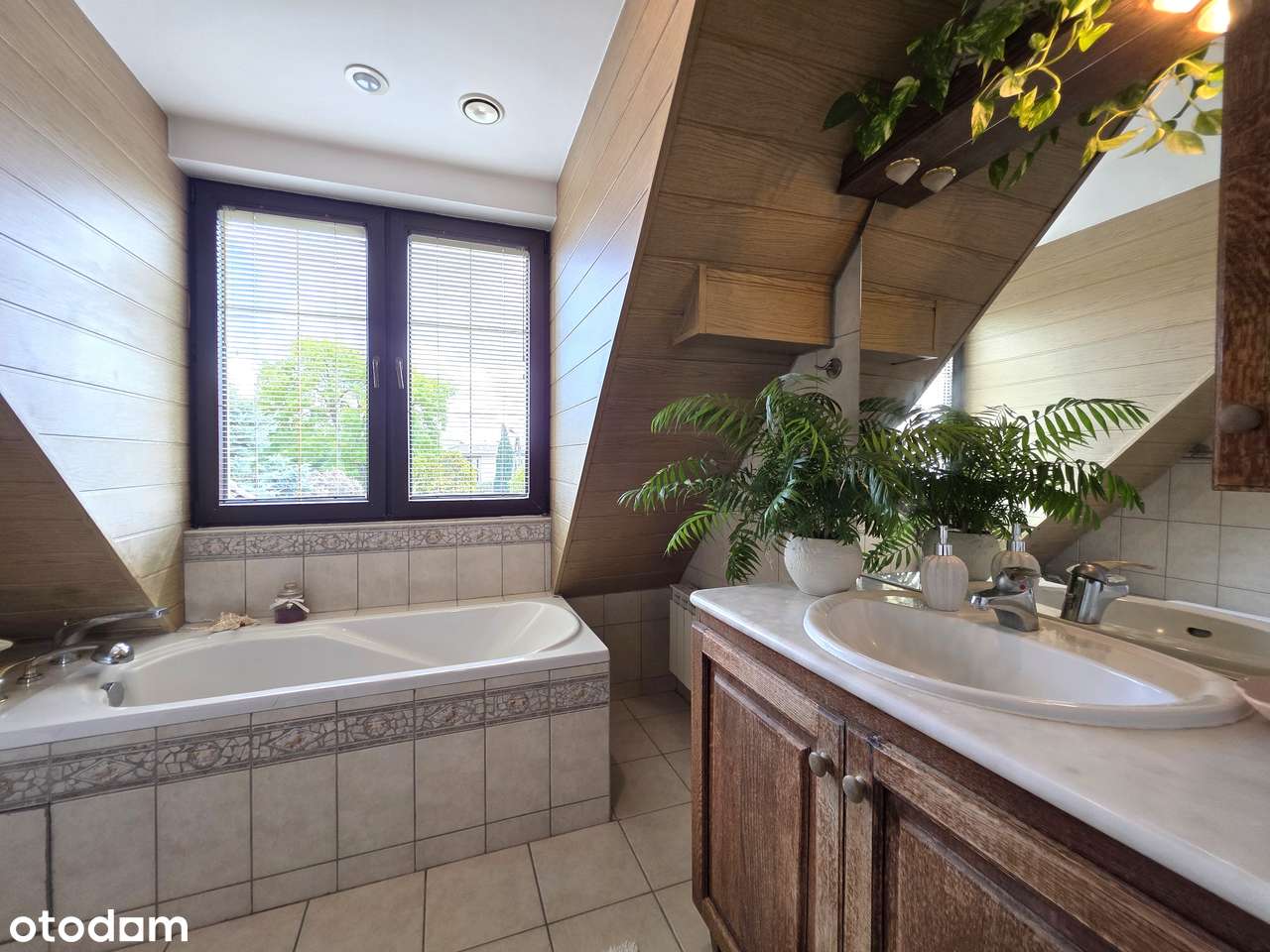 Bronowice_Kośminek_dom na sprzedaż_wolnostojący_6 pokoi_do wejścia-7