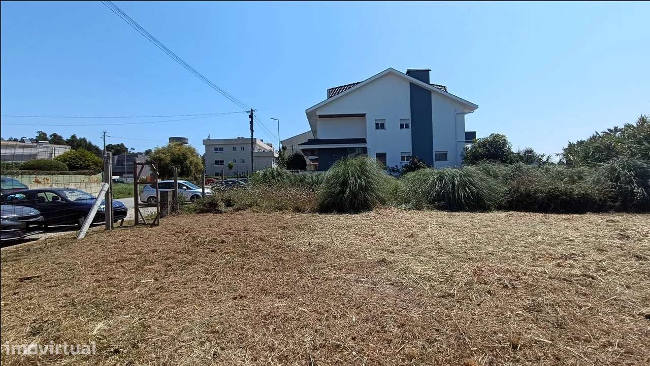 Lote c/387m2, p/Construção Moradia c/344m2-3