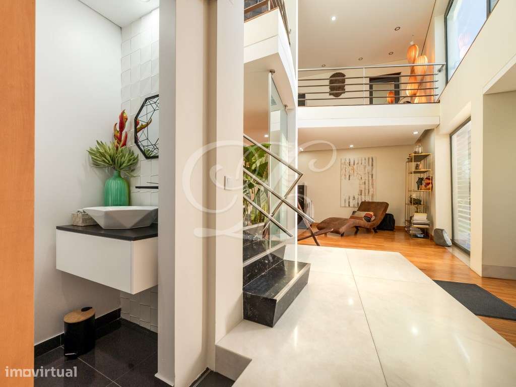 Moradia T4+1 com piscina, jardim relvado e área de barbecue | Cascais-18