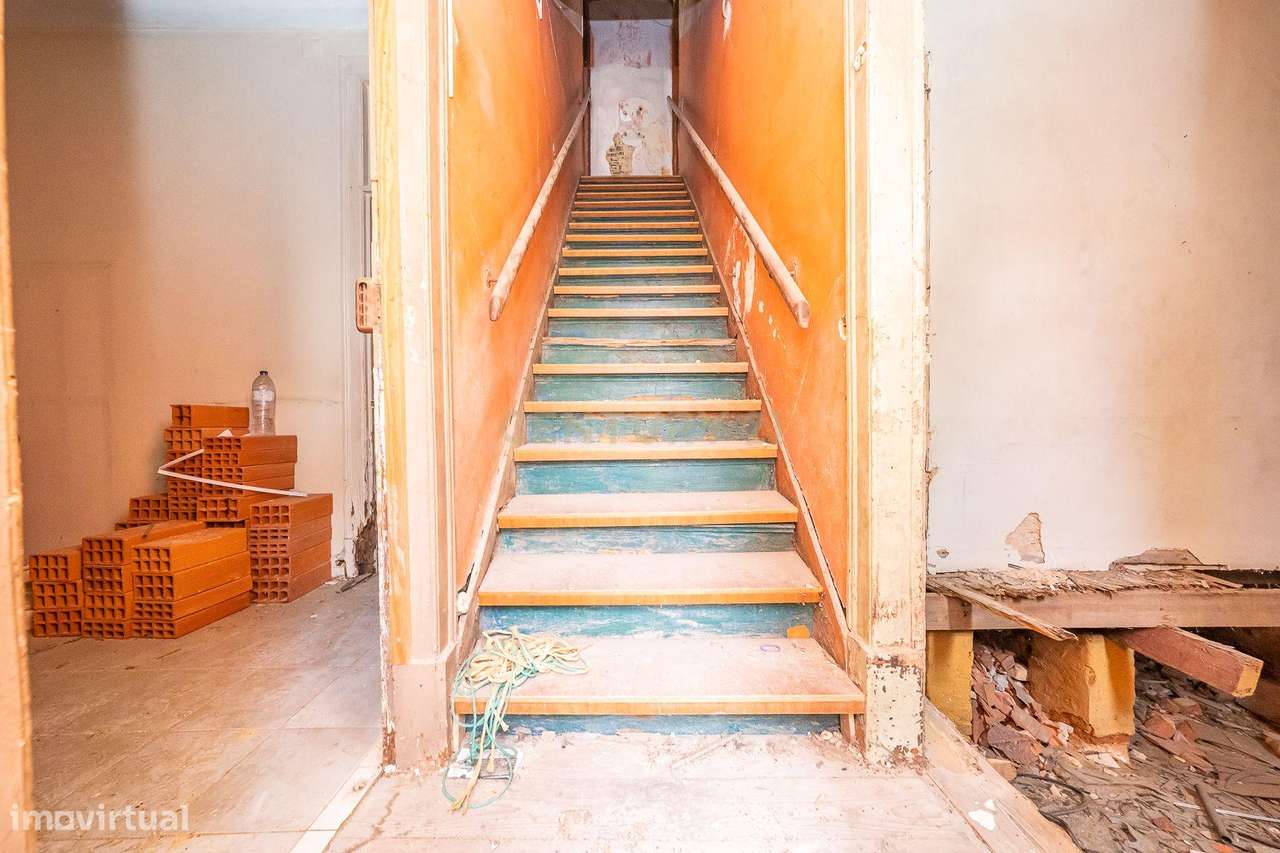 Edifício para Reabilitação Total no Bairro Salgado, Setúbal Bonfim com - Grande imagem: 4/60