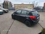 Kia Venga 1.4 CRDi 90 Attract - 11