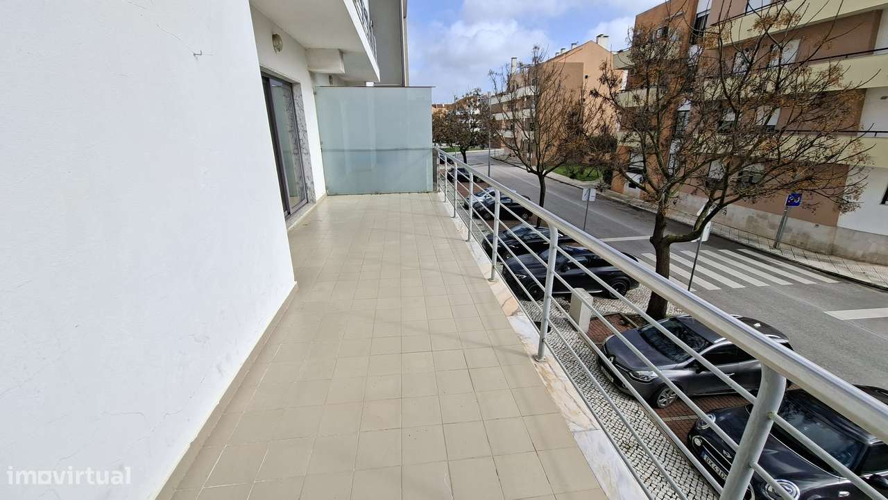 Apartamento T3 com 236m², Garagem, Lugar  estacionamento  Pinhal Novo-8