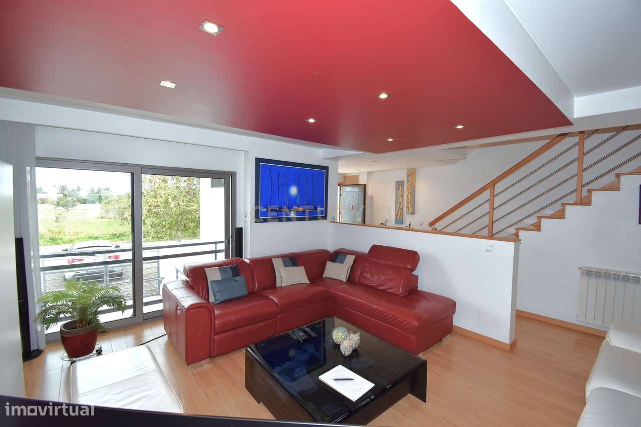 Moradia T3+1 em Alcochete: Luxo e Conforto!-13