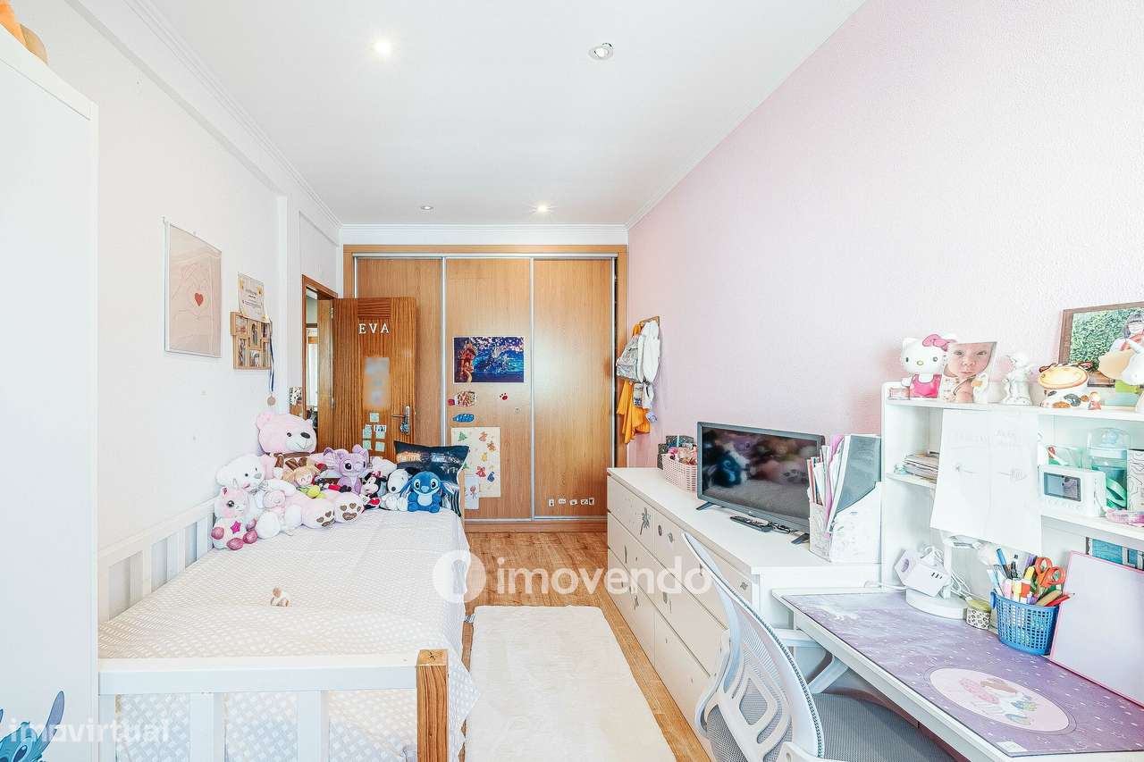Apartamento T2 com cozinha equipada, na Amadora-27
