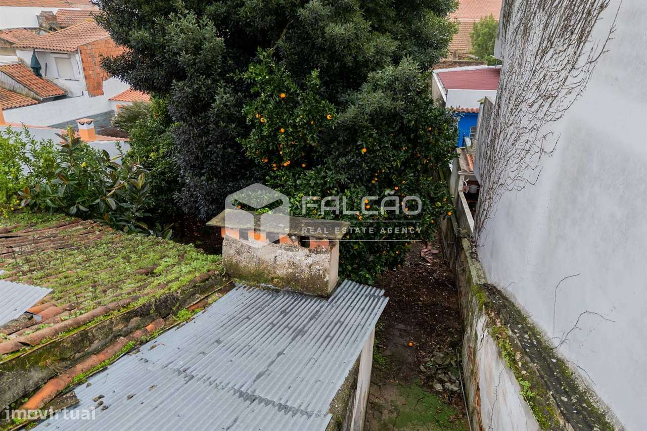 Moradia para Restaurar T3 Venda em Almeirim,Almeirim - Grande imagem: 4/41