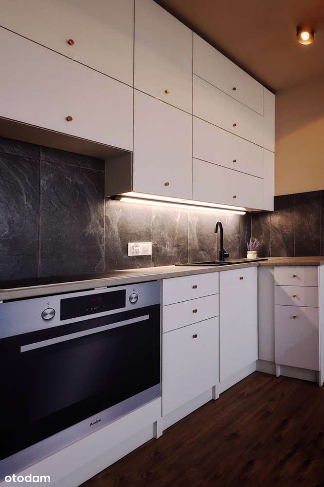 Mieszkanie po generalnym remoncie, LOGGIA , WINDA,3 piętro - Pełny obrazek: 5/15