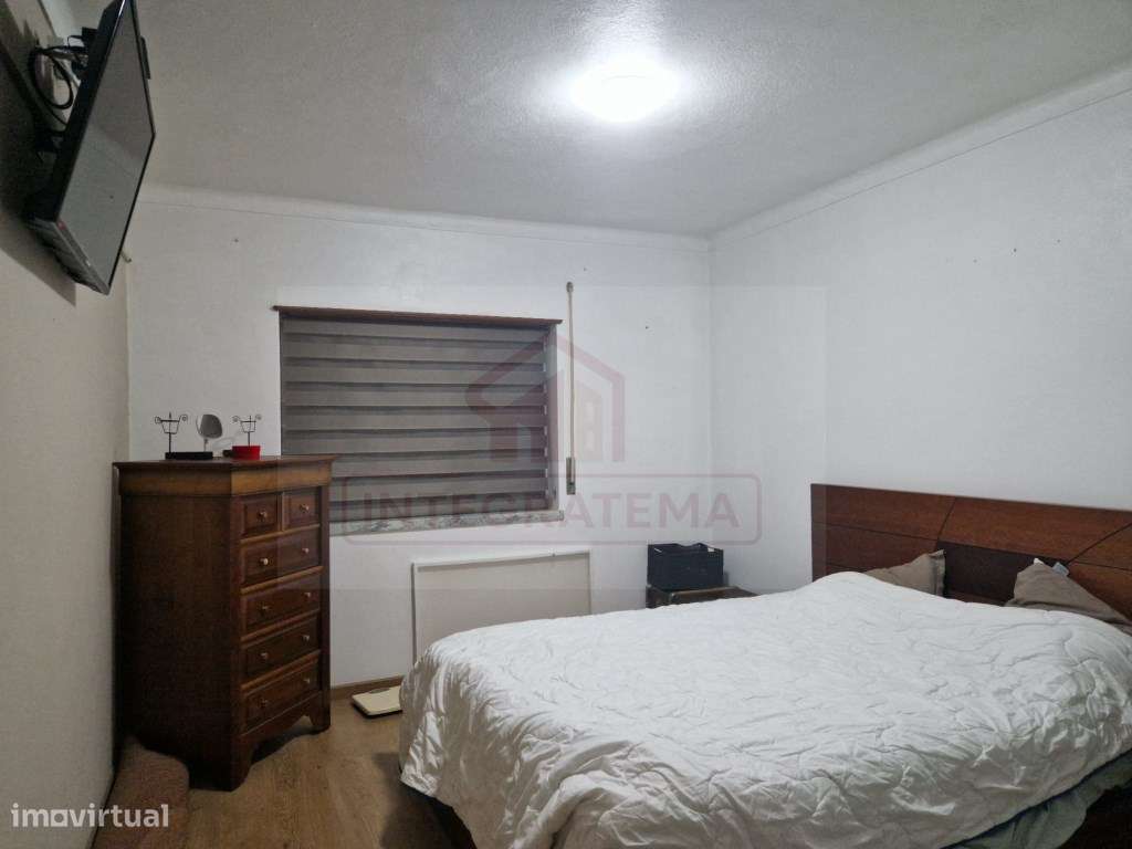 Apartamento T2 com garagem nas Caldas da Rainha-17