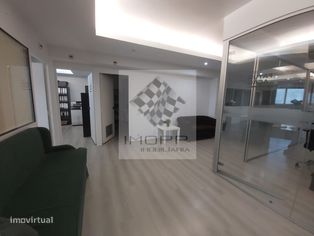 Fabuloso armazém 1480m2 na Matinha - Lisboa - Grande imagem: 2/18