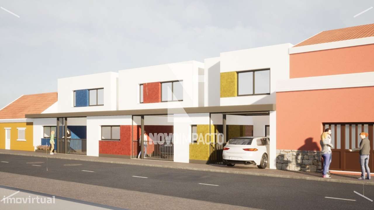 Montijo - Moradia T3 c/ Terraço, Logradouro e Parqueamento-0