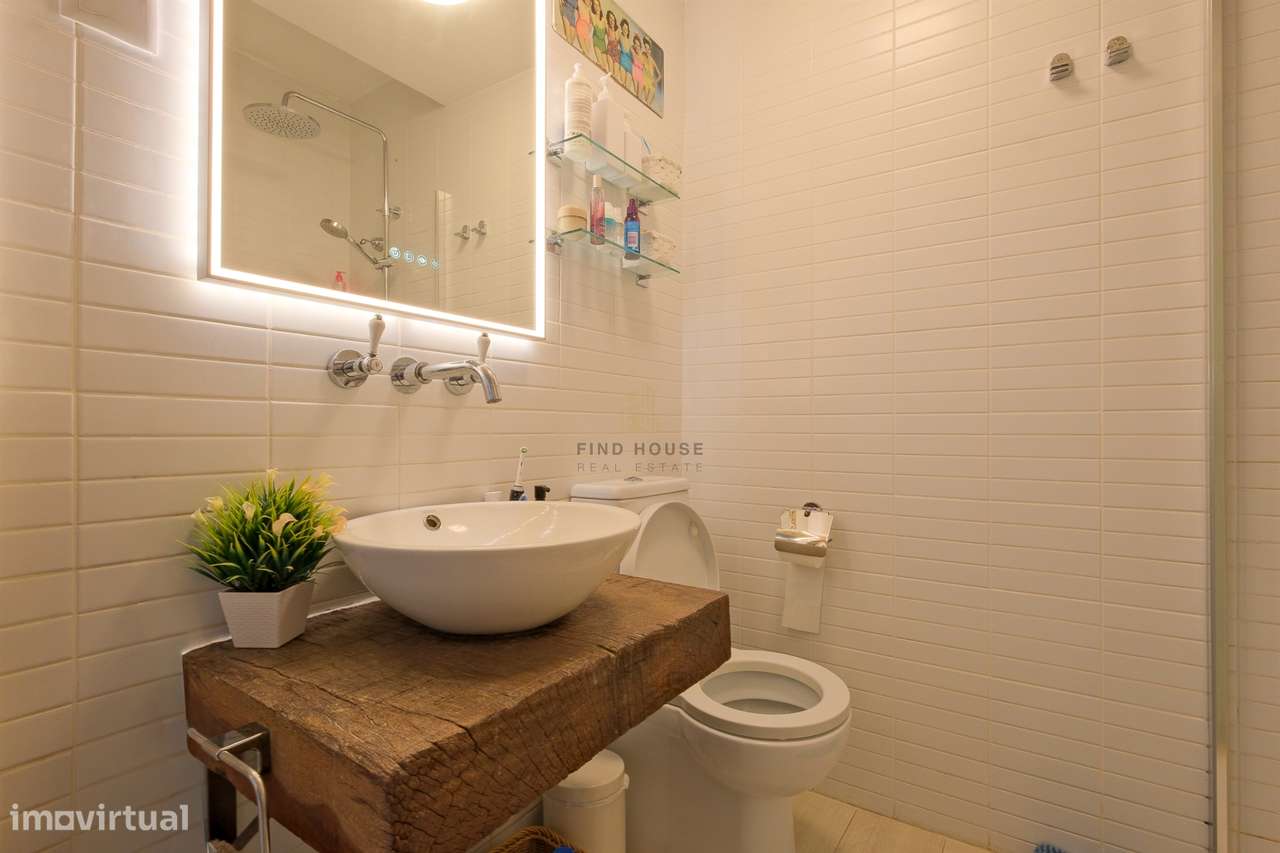 Apartamento T2 com licença para A.L. no centro de Lisboa-7