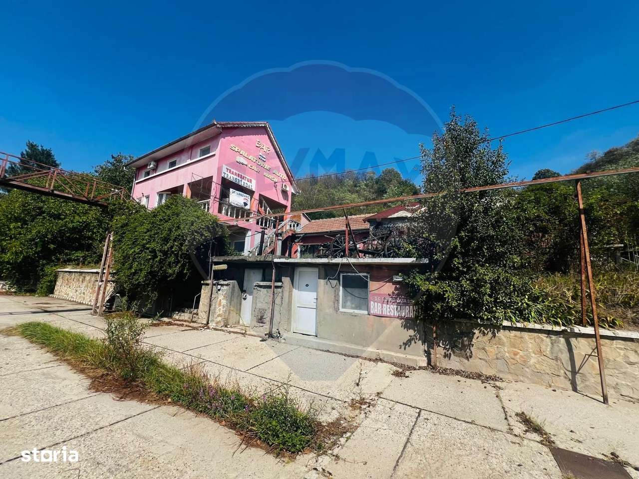 Casă P+E+M cu spălătorie auto și restaurant la DN 7 în LIPOVA - Imagine principală: 3/20