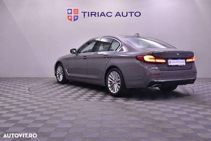 BMW Seria 5 530e Aut. - 3