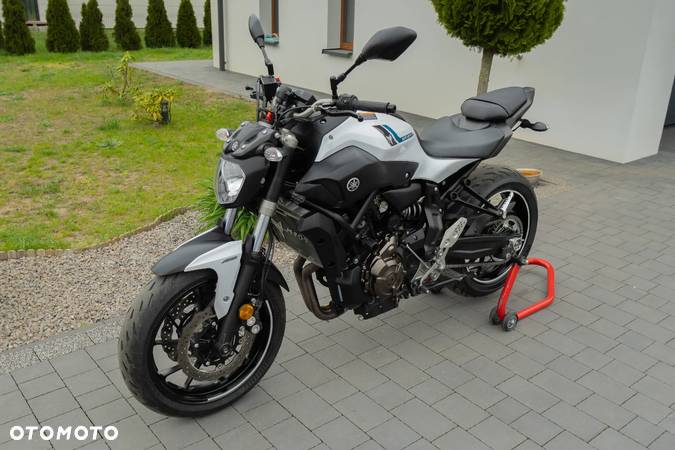 Yamaha MT - 7