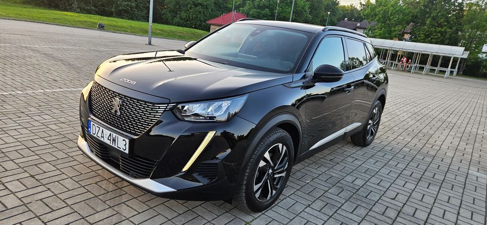 Peugeot 2008 II (2019-) 1.5 BlueHDi Allure 2020