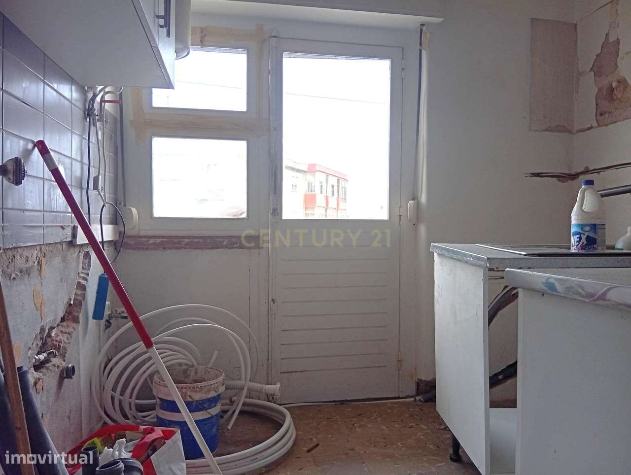 Apartamento T1 para remodelar - Grande imagem: 5/21