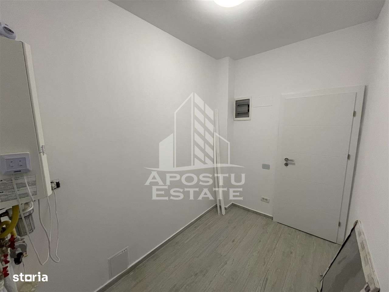 Casa cu 3 dormitoare, locuri de parcare, in Dumbravita - Imagine principală: 4/12