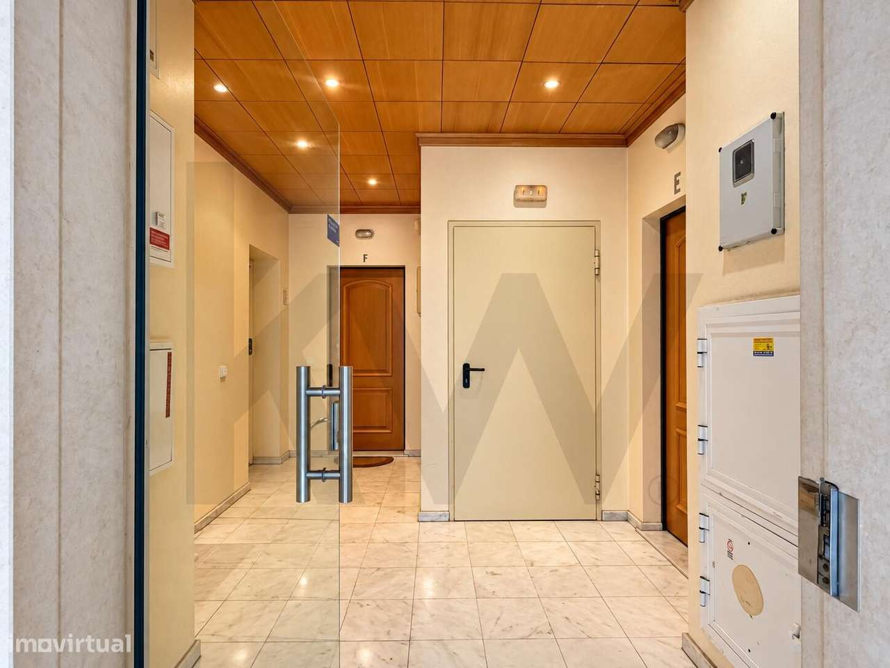 T2 junto à Universidade da Penha — Faro | Luz, localização e funcional-25