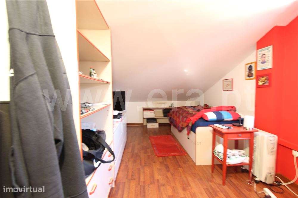 Moradia Geminada T3, Venda-33