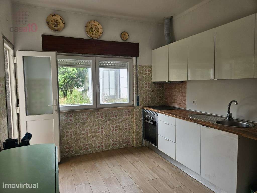 Moradia V3, com jardim, para arrendar na Quinta do Conde - Grande imagem: 5/11