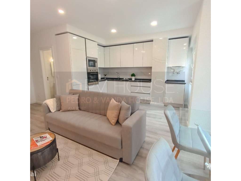 Apartamento T2 São domingos de Benfica Rua Antonio Nobre nº24 1º andar-23