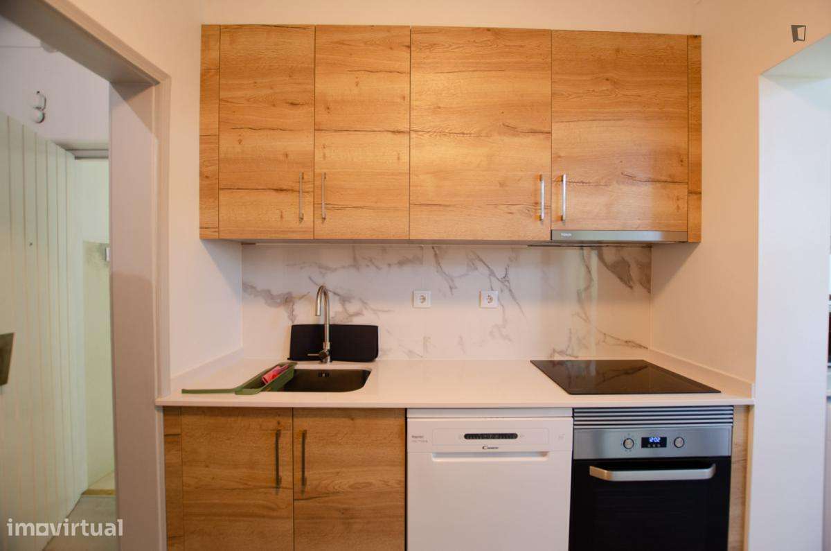 Quarto - localizado em Carcavelos Lisbon - Grande imagem: 5/13