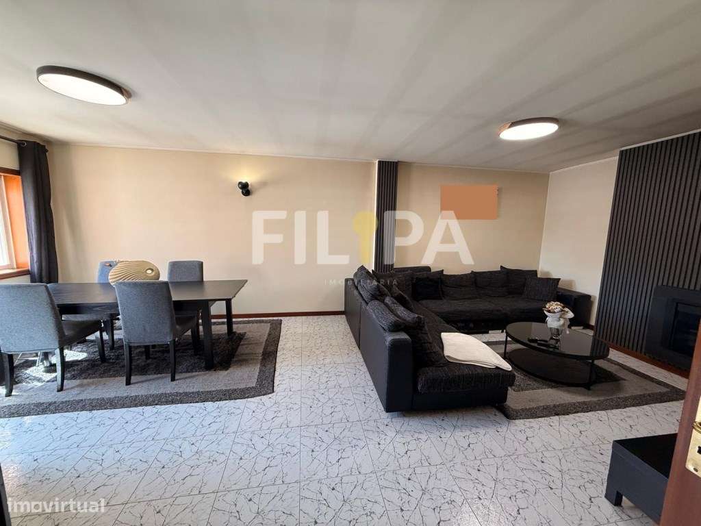 Excelente T2 em Valongo com varanda e garagem!-0