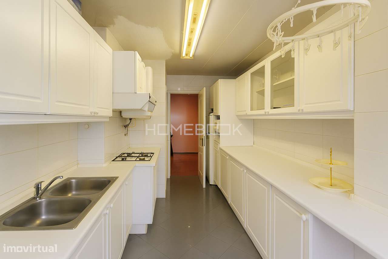 T3 à Venda em Paço de Arcos — Vista Mar, Varanda, Lareira e Parqueamen - Grande imagem: 3/14