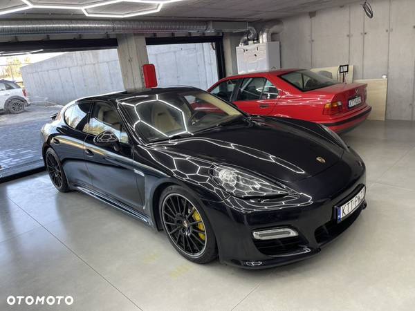 Porsche Panamera Turbo S - 2