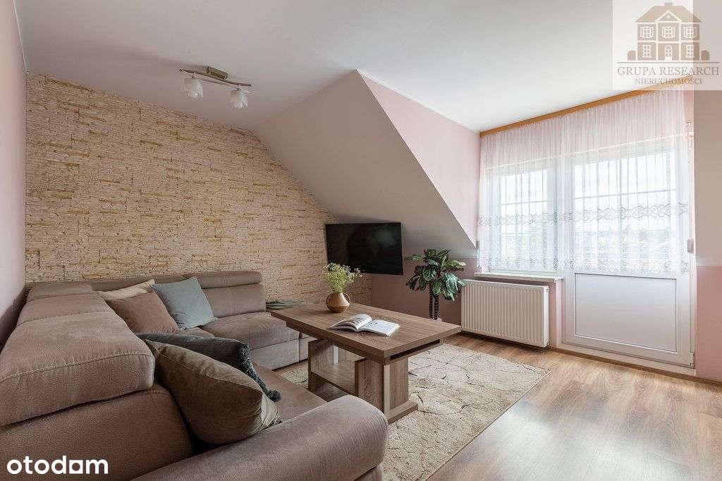 Dwa mieszkania w jednym budynku z działką-3