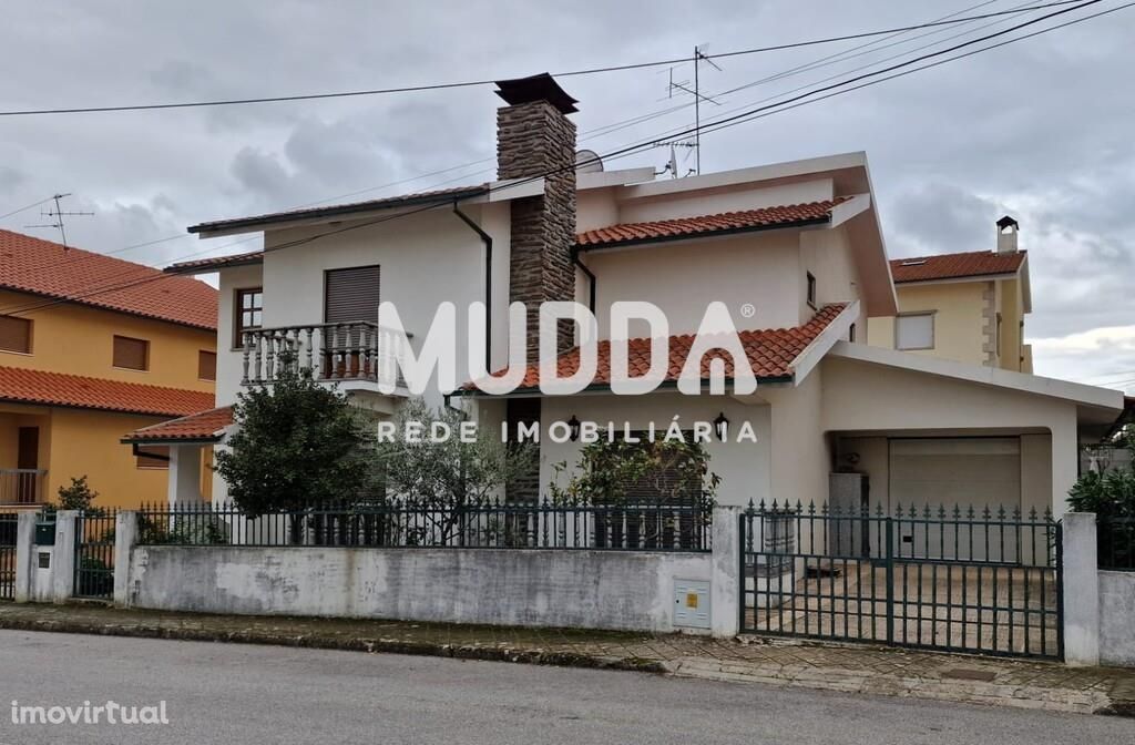 Moradia isolada T4 no Rubacar