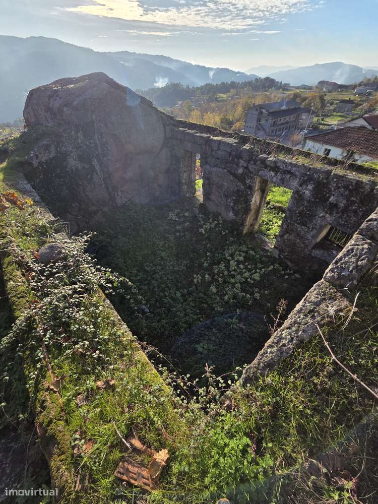 Oportunidade Única,  ruina para reconstrução - Grande imagem: 4/7