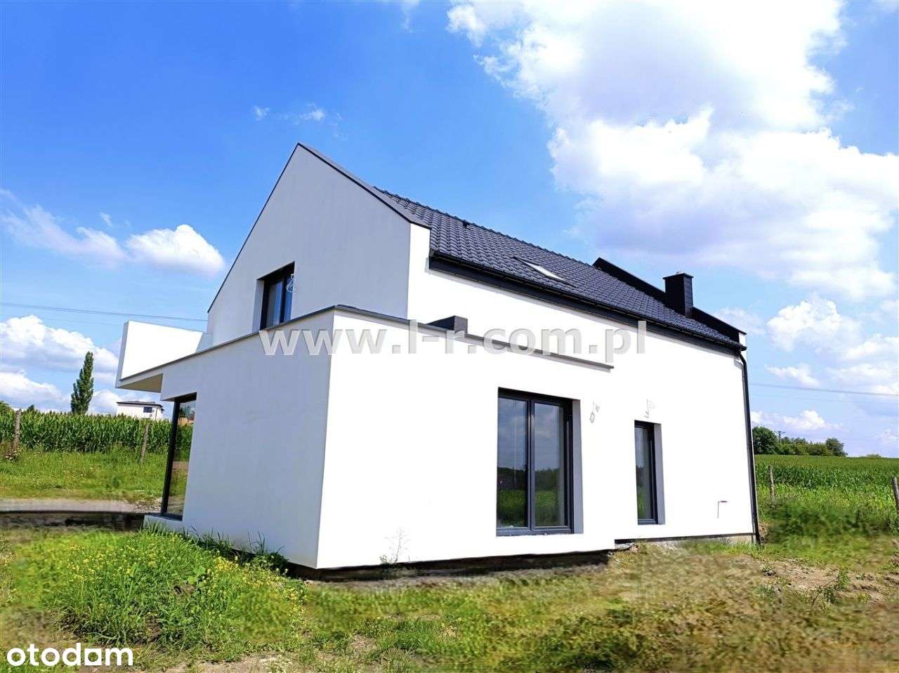 Przestronny Dom W Znakomitej Lokalizacji-14