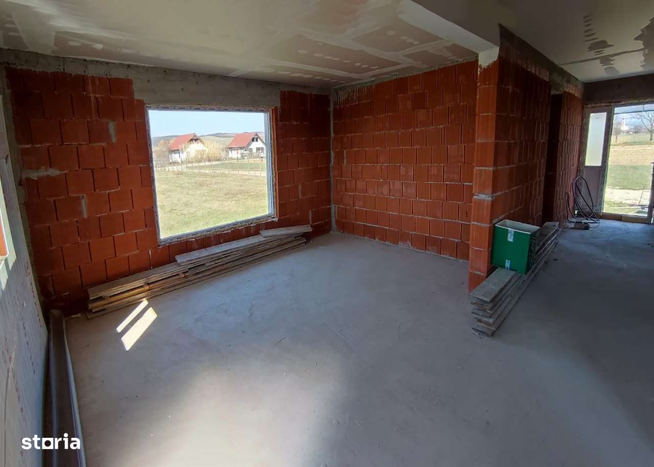 Casa cu 3 camere - Ineu - IMOBIHOR - Imagine principală: 5/8