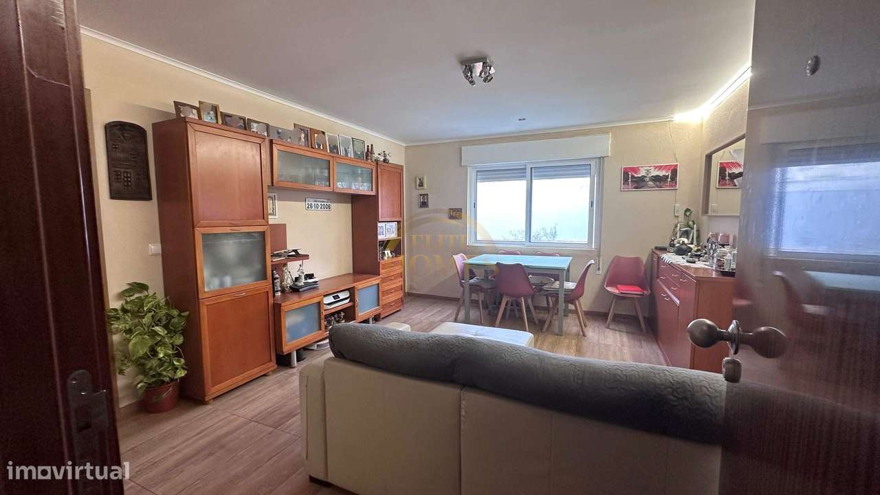 Apartamento T1, atualmente transformado em T1+1, Damaia (Amadora). - Grande imagem: 5/22