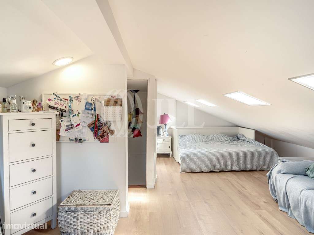 Moradia T4 com garagem e piscina, em Barcarena, Oeiras-19