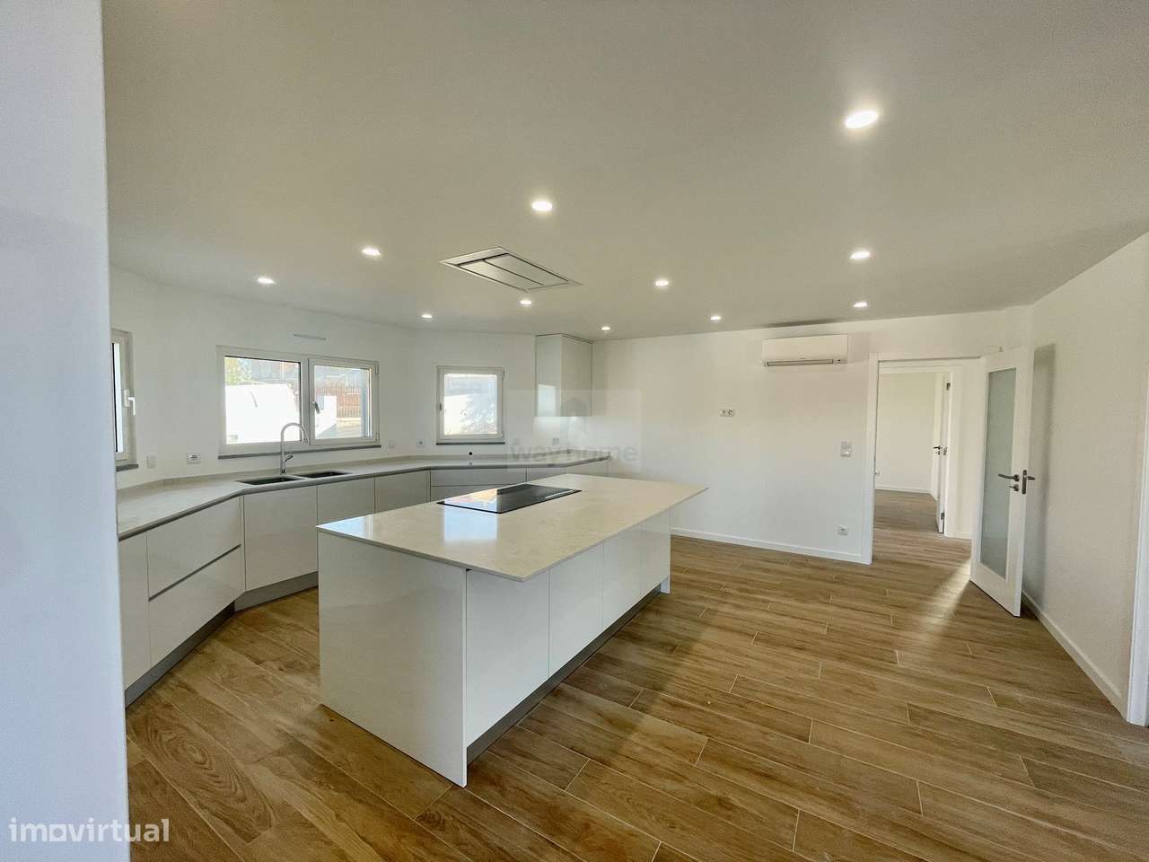 Moradia nova T6 na Ventosa - Torres Vedras-8