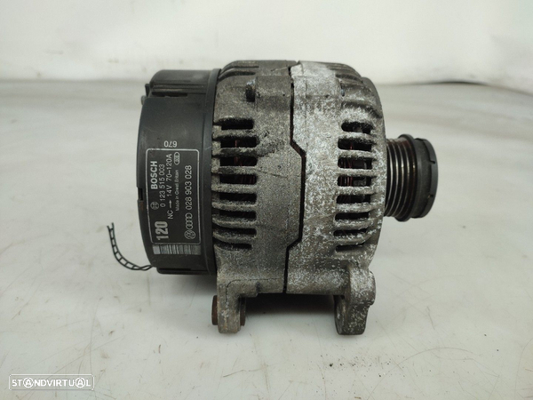 Alternador Volkswagen Passat (3B2) - 2