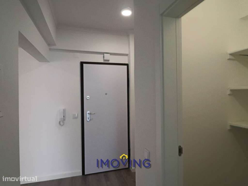 Apartamento T2, Remodelado, na Verderena, Barreiro-24