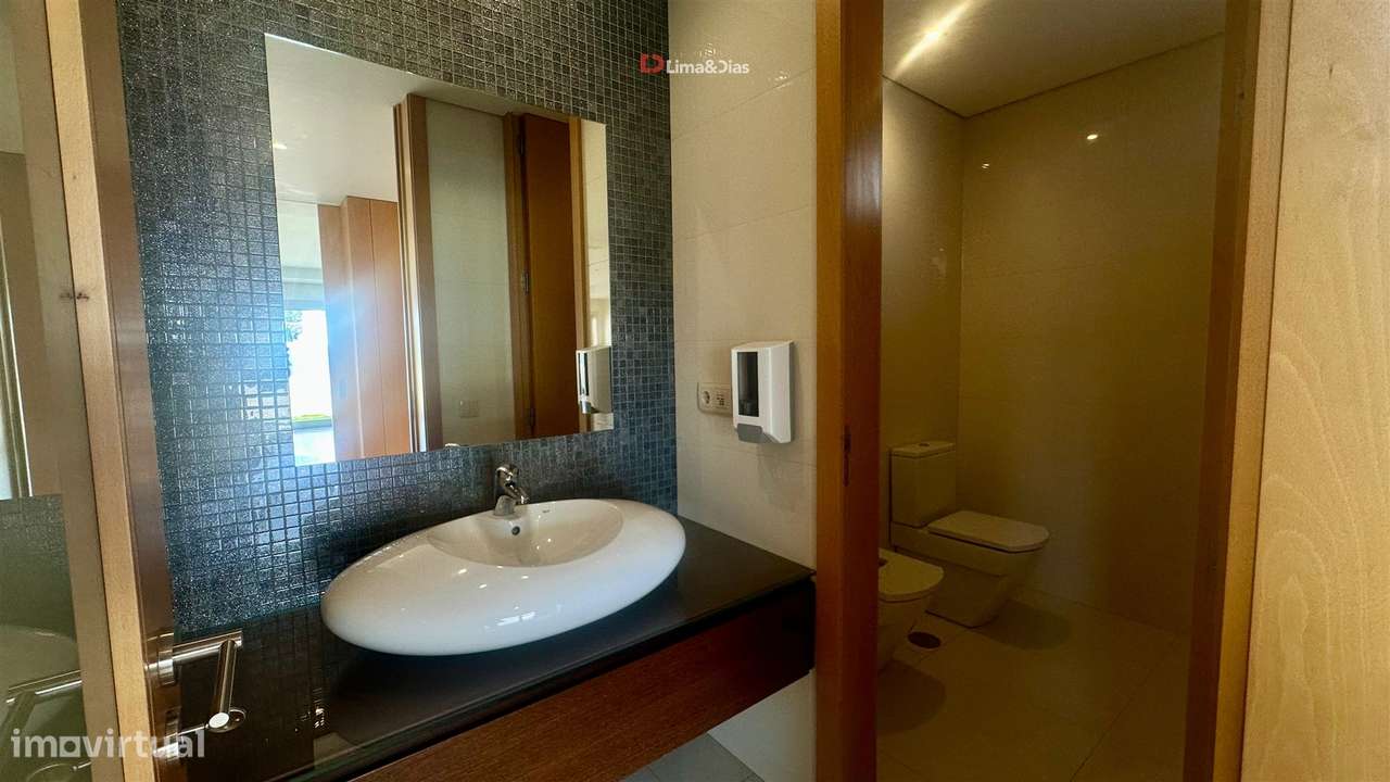 Moradia Geminada T4 Venda em Pedroso e Seixezelo,Vila Nova de Gaia - Grande imagem: 4/37