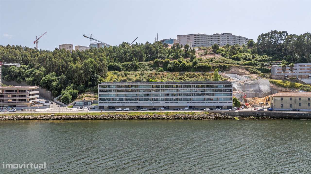 T3 Espetacular com vistas para o Rio Douro, no 4º e Último Piso, no Ca - Grande imagem: 4/36